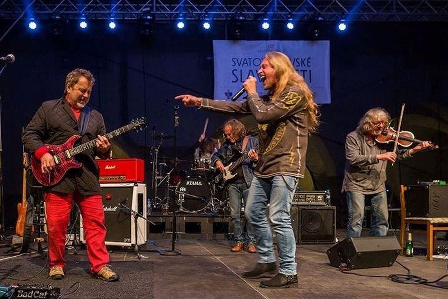 Supergroup CZ