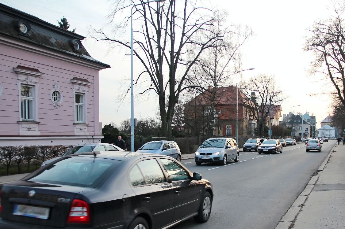 budova bývalé Masarykovy školy je od knihovny na dohled foto:sumpersko.net