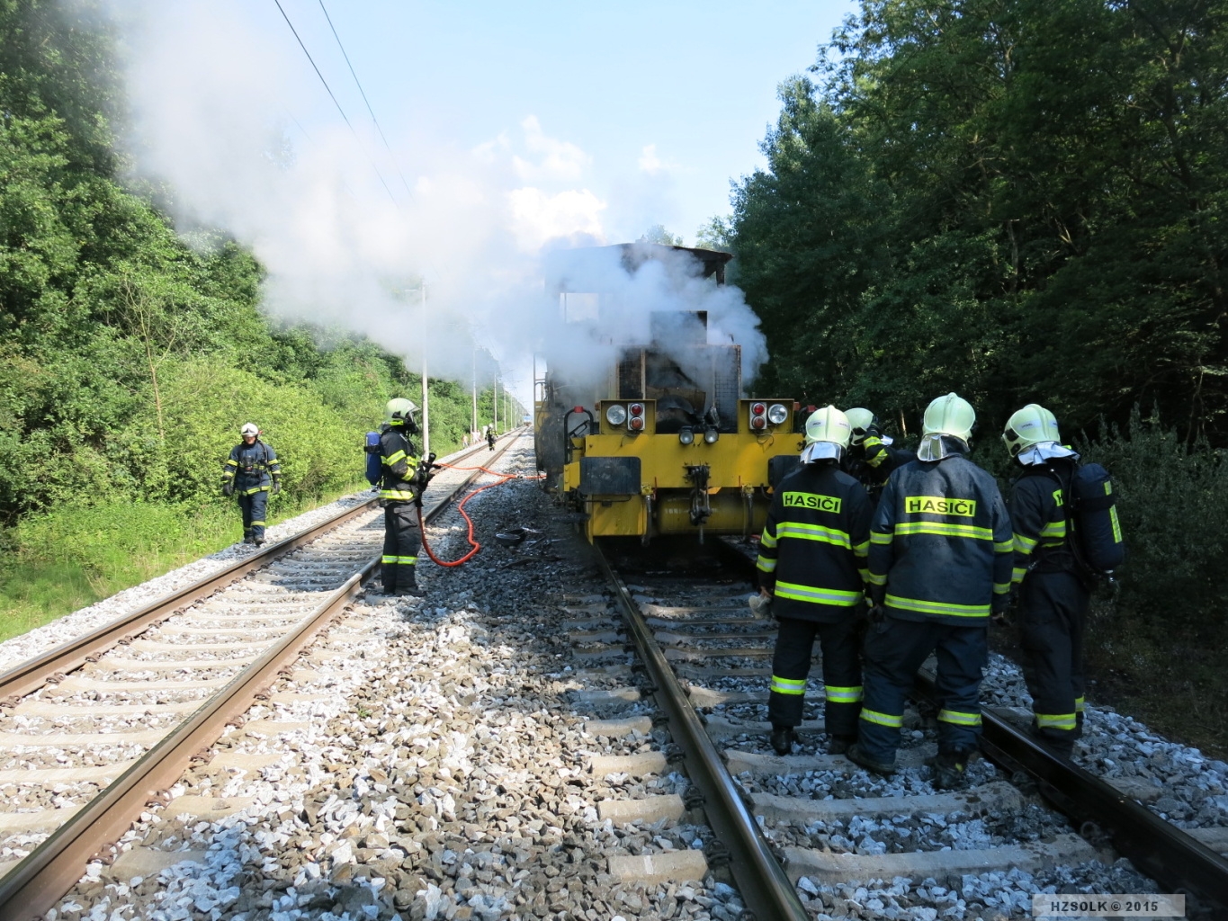 Požár kolejového vozidla - Střeň zdroj foto: HZS Olk