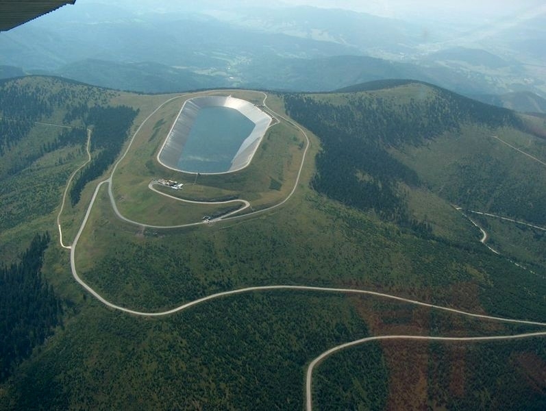 Dlouhé stráně – letecké záběry na kopec, který budou muset závodníci zdolat zdroj foto: V. Sobol