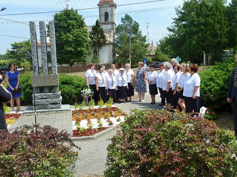 šumperská delegace navštívila slovenskou obec Iža zdroj foto:t.s.