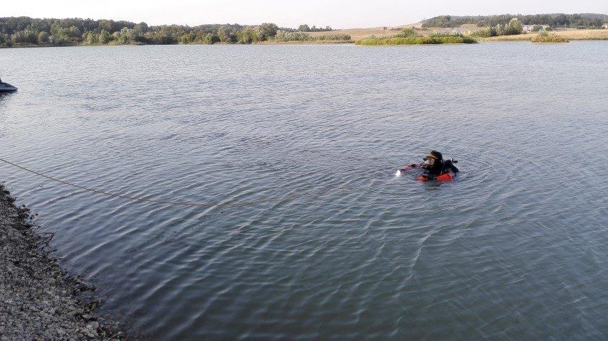 Majetín - pátrání po pohřešovaném plavci zdroj foto: HZS Ok