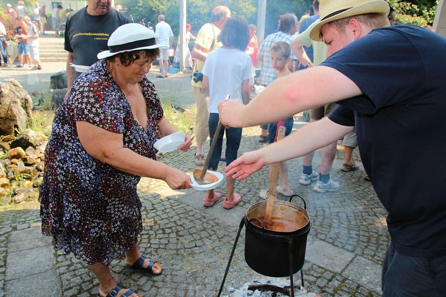 Šumperk - Roztančené kotlíky foto: sumpersko.net