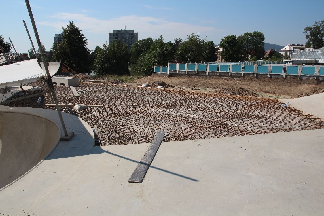 Skatepark Šumperk - staveniště v září foto: sumpersko.net