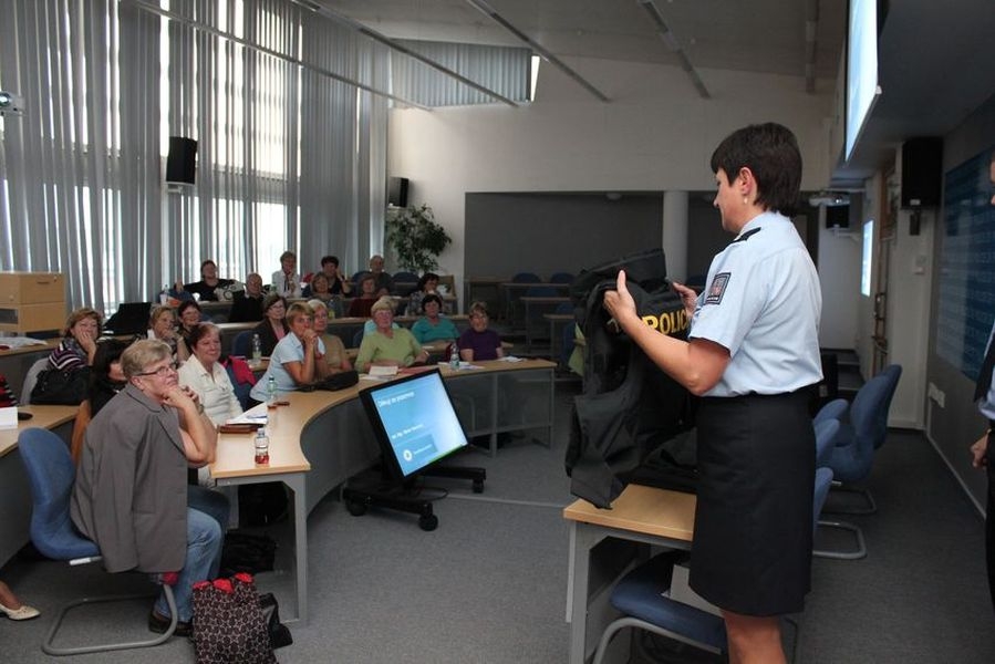 Olomouc - seminář Policie a posluchaři U3V UP zdroj foto: PČR