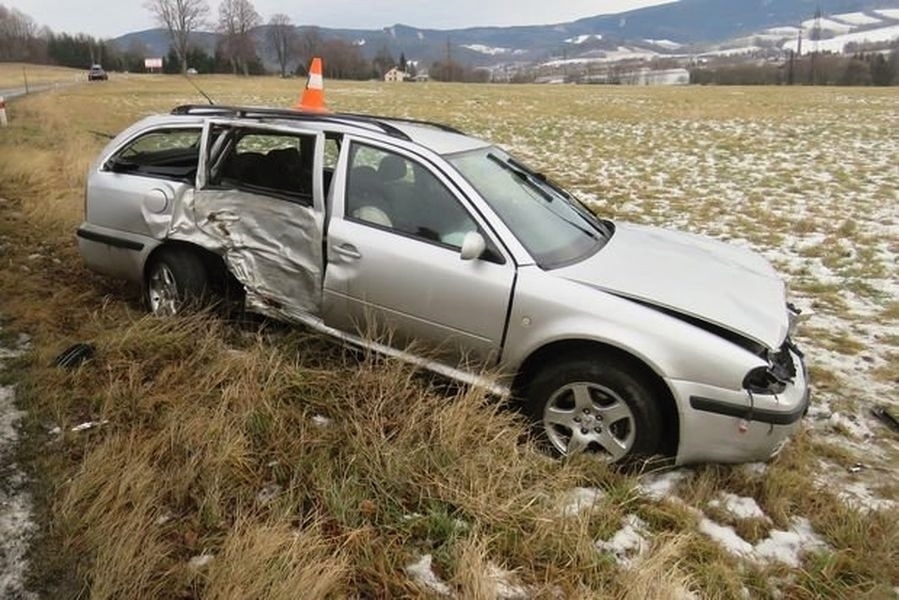 DN mezi Jeseníkem a Lipovou - lázní zdroj foto: PČR