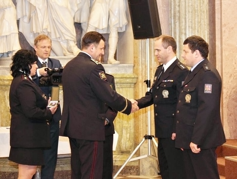 Policejní prezident navštívil Olomoucký kraj a předal ocenění zdroj foto: PČR