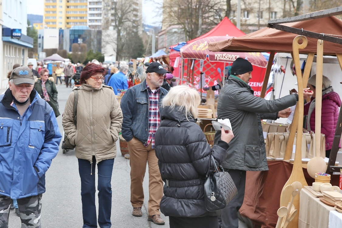 Šumperk - Farmářské trhy duben 2016 foto: sumpersko.net