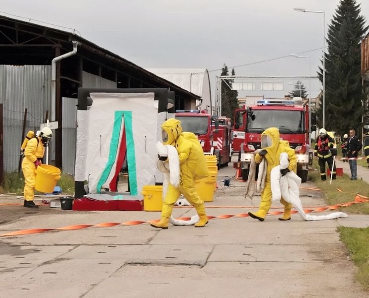 likvidace požáru v postřelmovské galvanovně - cvičení složek IZS zdroj foto: HZS Olk.