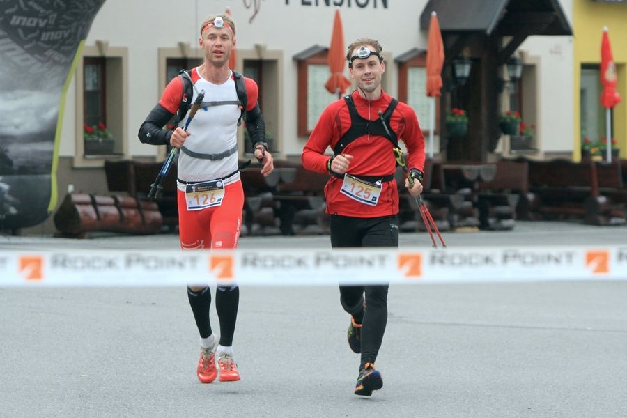 vítězové kategorie muži Long Tomáš Lisec (126)/David Kopal foto: PatRESS.cz