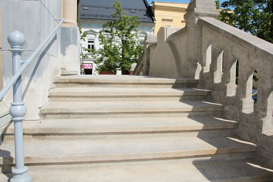 Šumperk - historická budova radnice má opravené schodiště foto: sumpersko.net