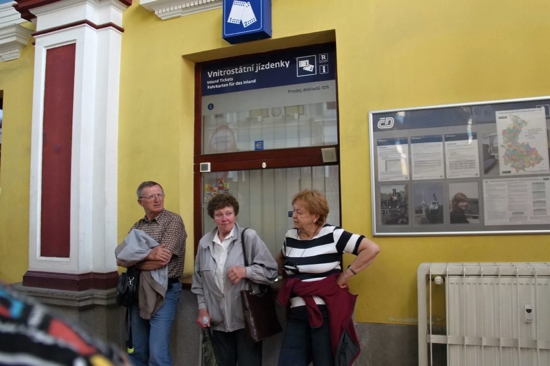 Šumperk - když cestující čekající na vlak překvapí koncert foto: M. Šuláková