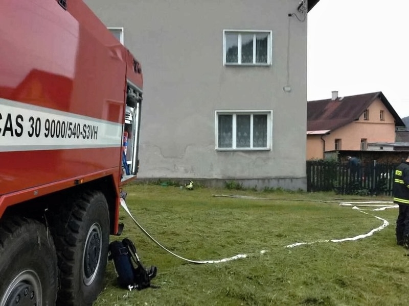 Velké Losiny - požár střechy rod. domu zdroj foto: HZS OLk.