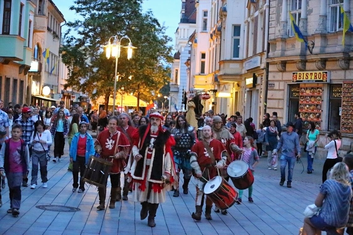 Slavnosti města Šumperka večerní průvod městem foto: sumpersko.net