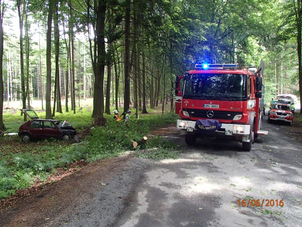 DN mezi obcemi Veleboř a Kamenná zdroj foto: HZS Olk.