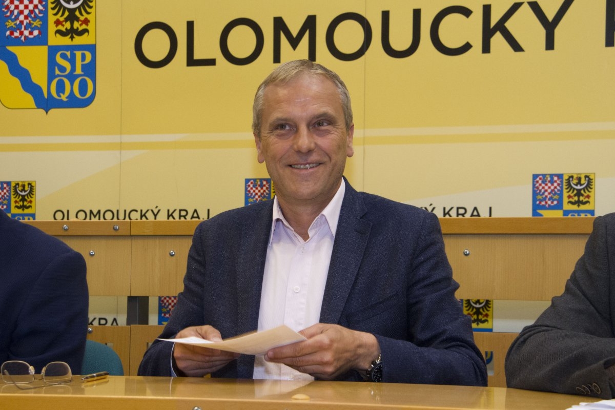 Olomouc - slavnostní vyhlášení - hejtman Jiří Rozbořil zdroj foto: Olk.