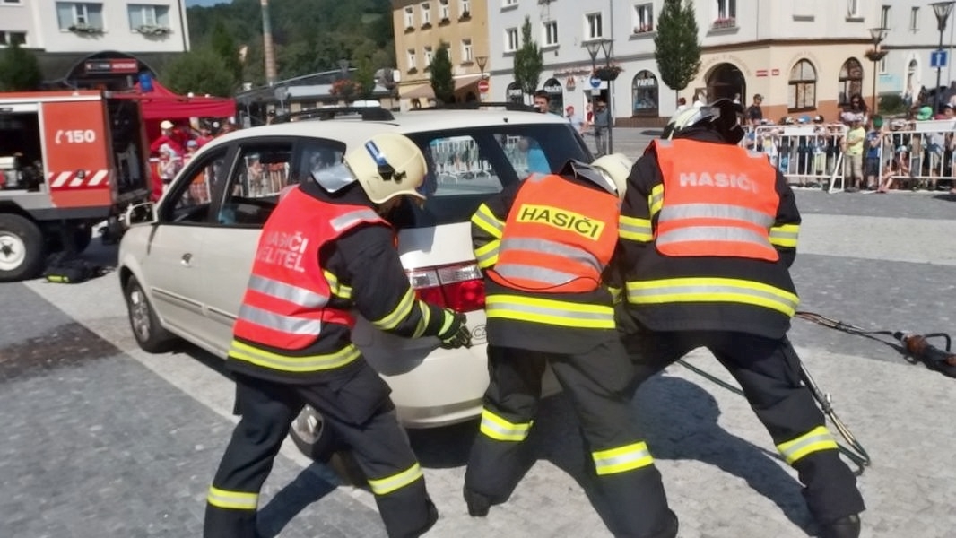 Jeseničtí hasiči oslavili šedesátiny zdroj foto: HZS Olk