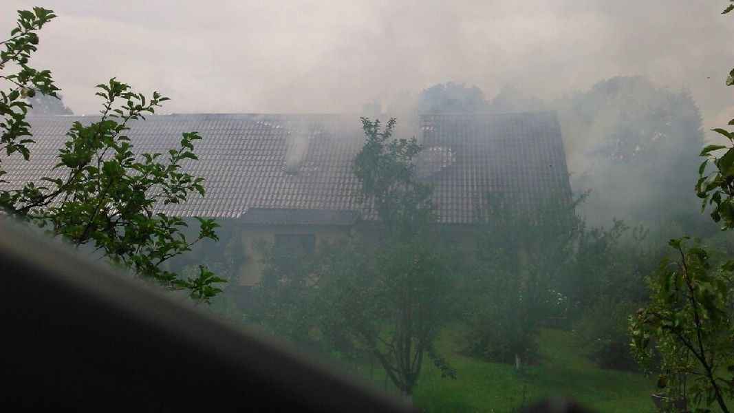 Bělá pod Pradědem - požár RD zdroj foto: HZS Olk.