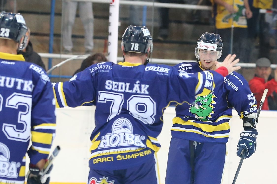 Šumperk vs Nový Jičín - Tomáš Sedlák střelec čtvrtého golu foto: sumpersko.net