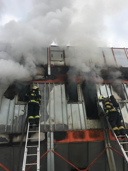 likvidace požáru v Uničově zdroj foto: HZS Olk.