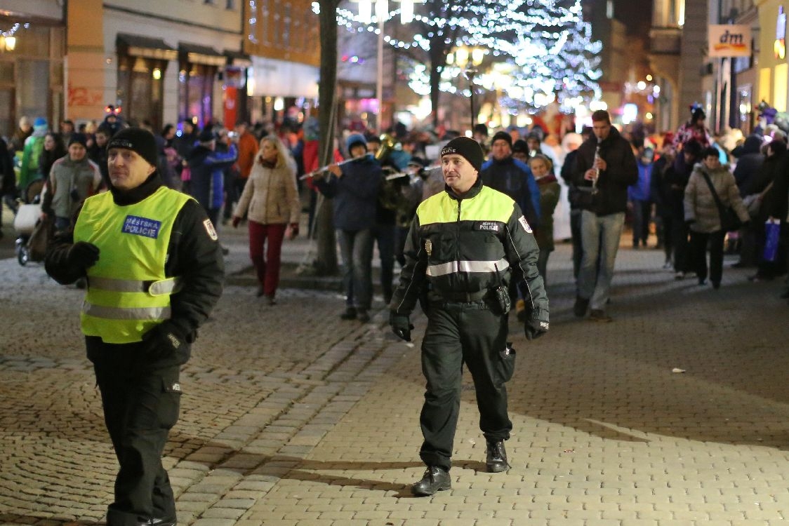 Strážníci městské policie pomáhají aktivně zabezpečovat kulturní akce ve městě zdroj foto: sumpersko.net