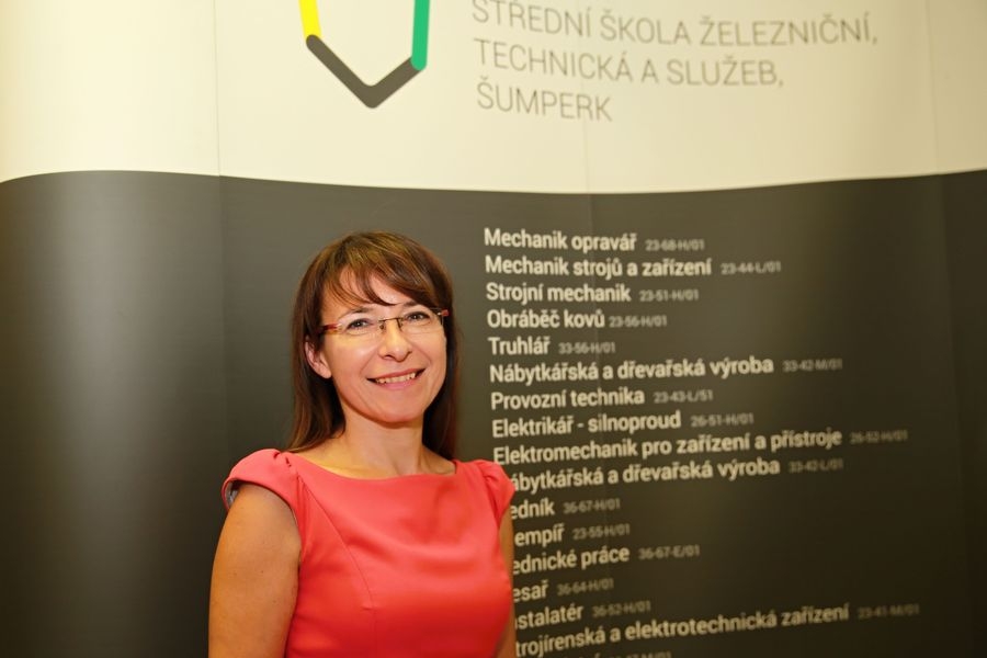 Mgr. Irena Jonová - ředitelka Střední školy železniční, technické a služeb v Šumperku foto: sumpersko.net