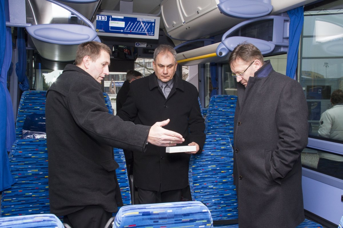 Olomoucký kraj pořídil speciální autobus. Využijí ho hlavně příspěvkové organizace a neziskovky zdroj foto: Olk