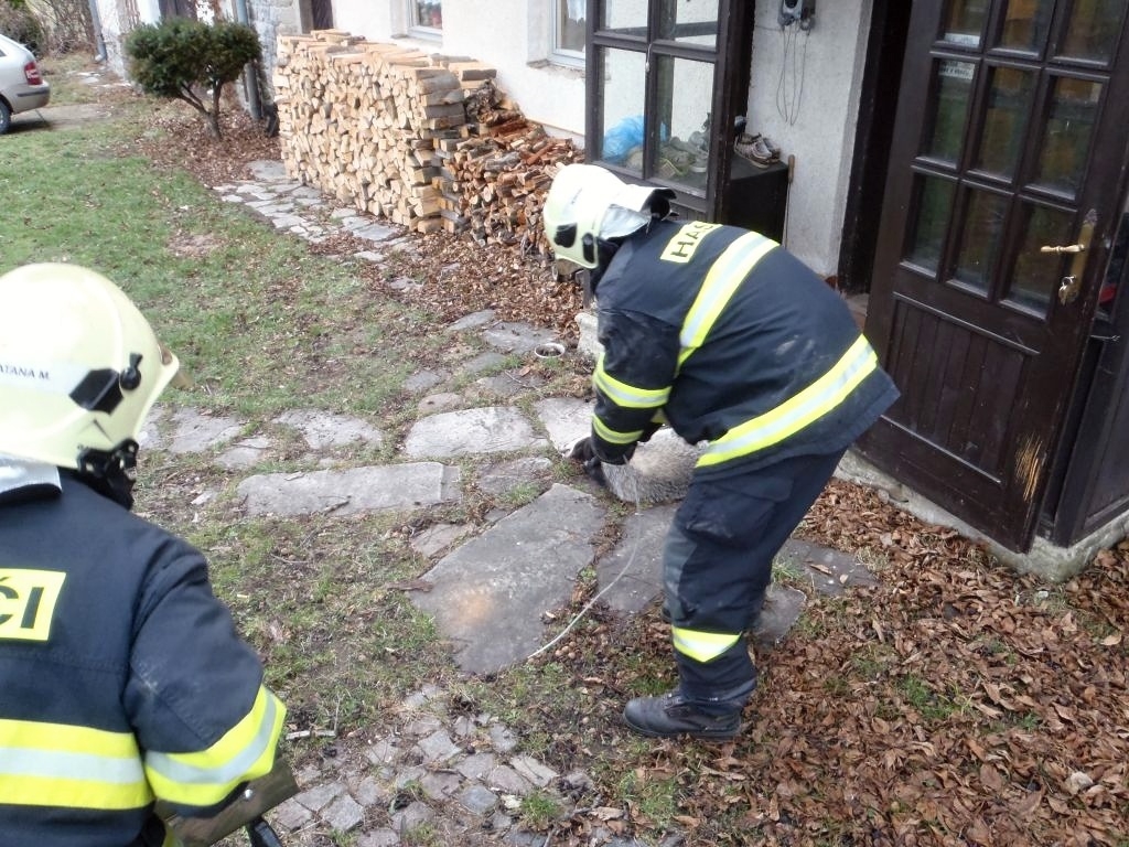 Kozlovice - jezevci byla asi zima zdroj foto: HZS Olk