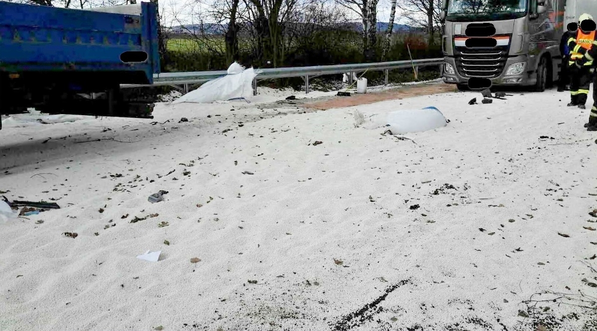 tragická dopravní nehoda u Loštic zdroj foto: HZS Olk