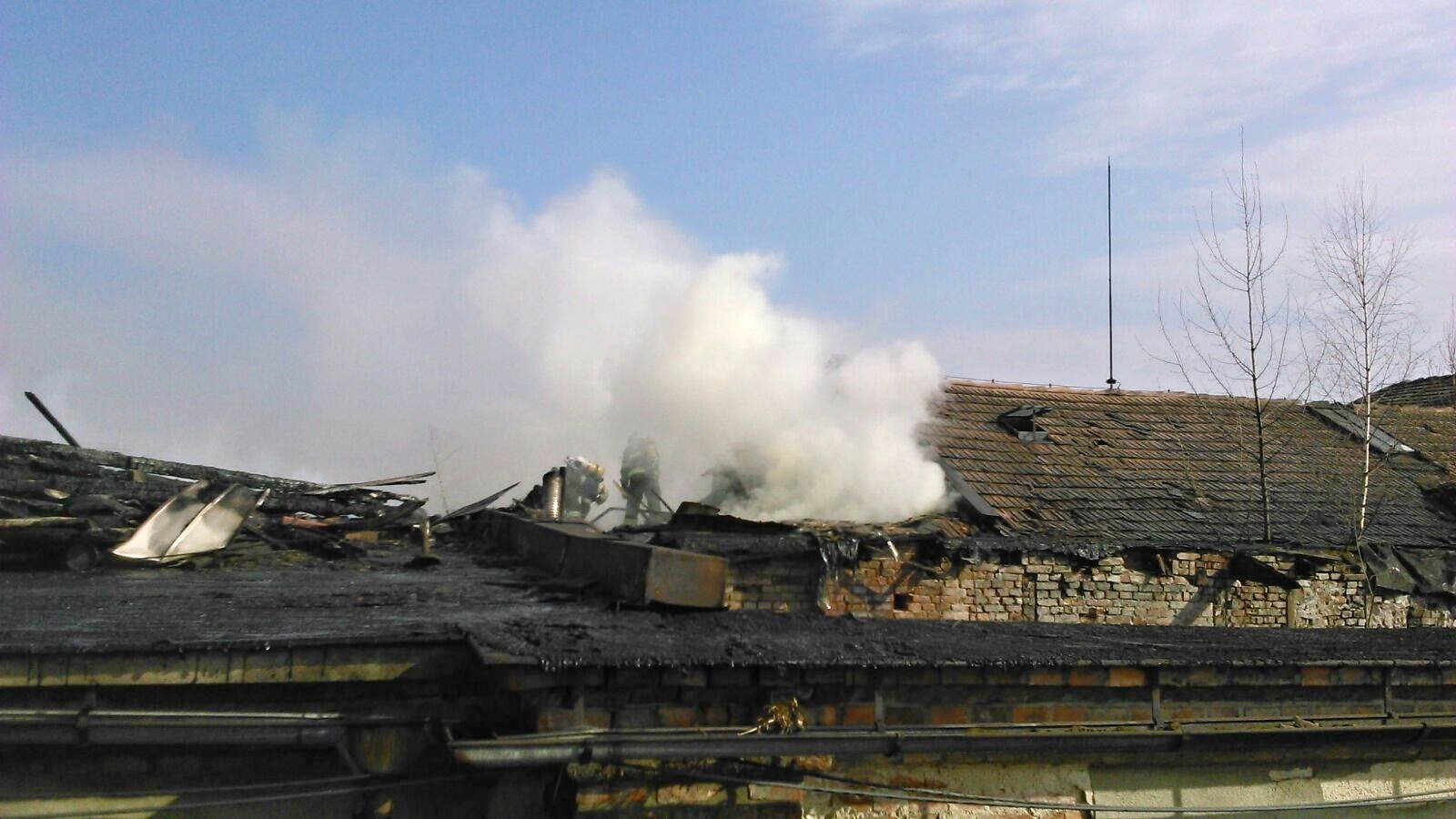 Vikýřovice - požár přízemních budov zdroj foto: HZS OLk