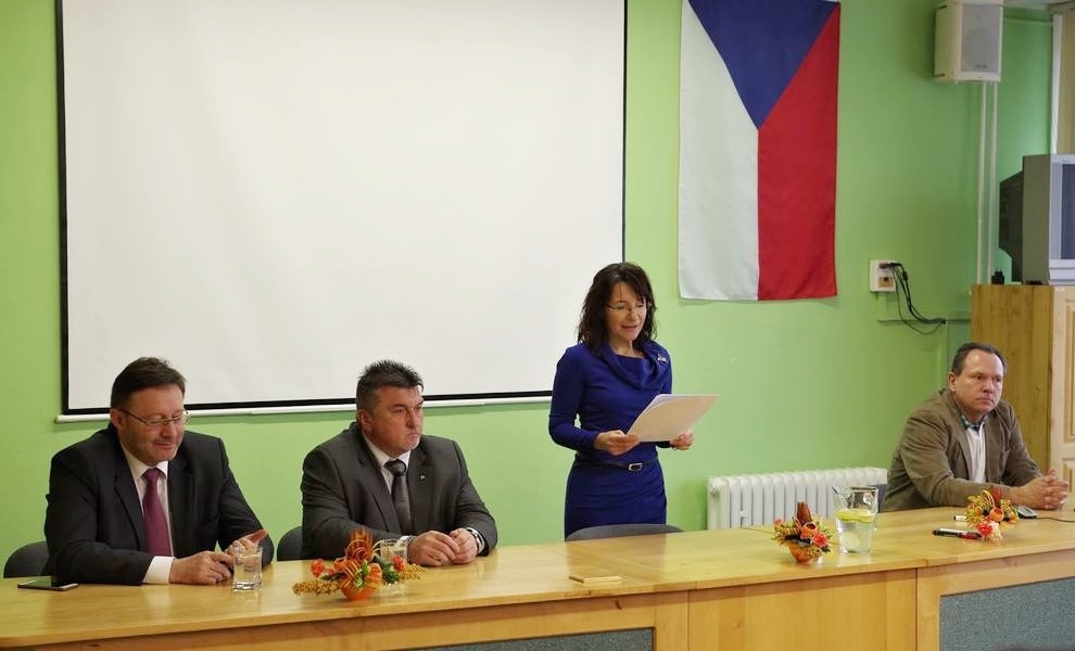 Střední škola železniční, technická a služeb, Šumperk - setkání pedagogů s představiteli kraje zdroj foto: škola