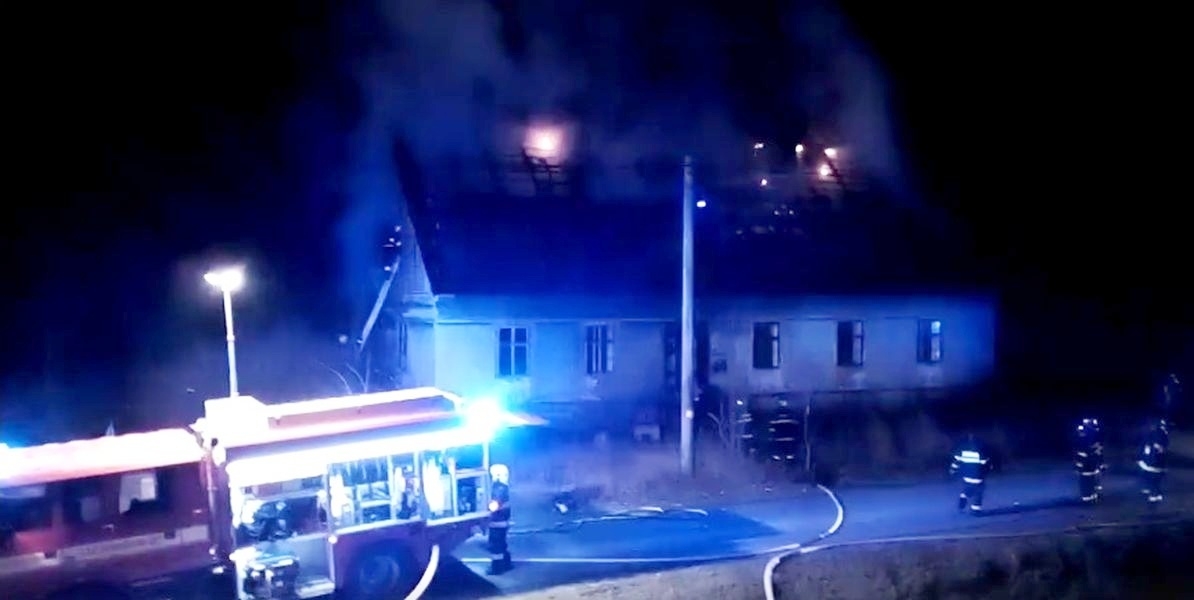požár RD Lipová - lázně zdroj foto: hasiči okresu Jeseník