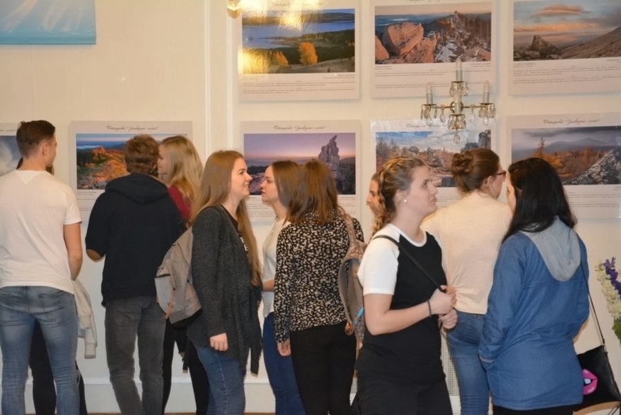 společná akce studentů Gymnázia Šumperk a SOŠ Šumperk zdroj foto: škola