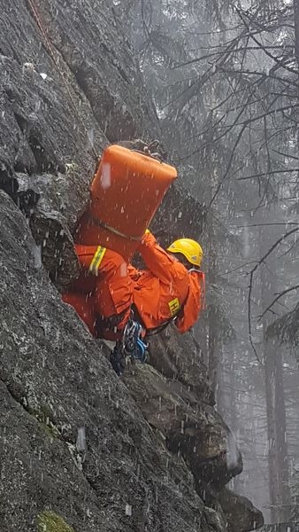 Čertovy kameny - výcvik hasičů - lezců zdroj foto: HZS Olk