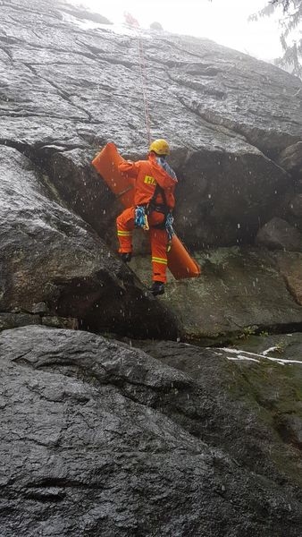 Čertovy kameny - výcvik hasičů - lezců zdroj foto: HZS Olk