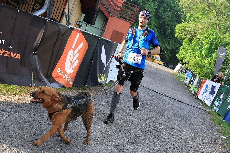 vítěz Longu v kategorii dogtreking – plzeňský Vlastimil Vágner foto: Patrik Pátek/PatRESS.cz