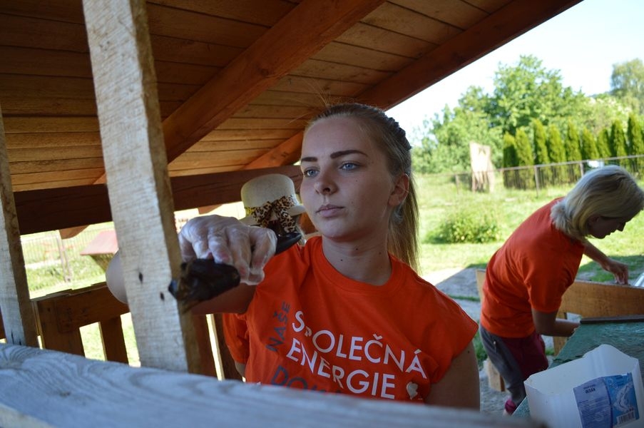 Na ranči šumperské Pomněnky pomáhali dobrovolníci zdroj foto: V. Sobol