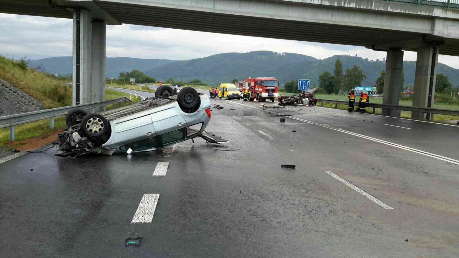 Sobotní ráno začalo na silnicích Olomouckého kraje tragicky zdroj foto: HZS Olk