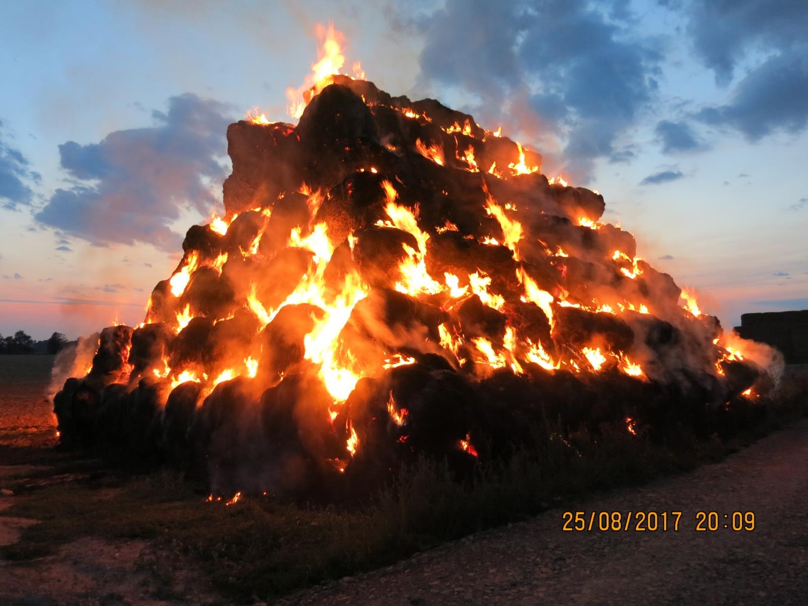 Želechovice - zásah hasičů zdroj foto: HZS Olk