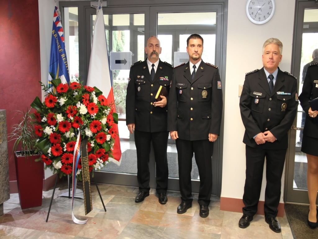 Policisté a pozůstalí uctili památku zesnulých policistů Olomouckého kraje zdroj foto: PČR