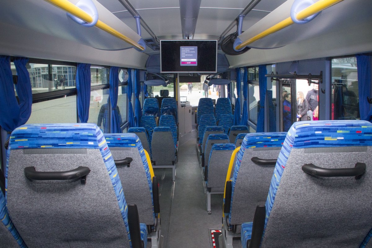 Krajský autobus se během necelého půl roku osvědčil zdroj foto: Olk