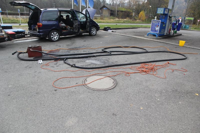 Šumpersko - krádež nafty na čerpací stanici zdroj foto: PČR