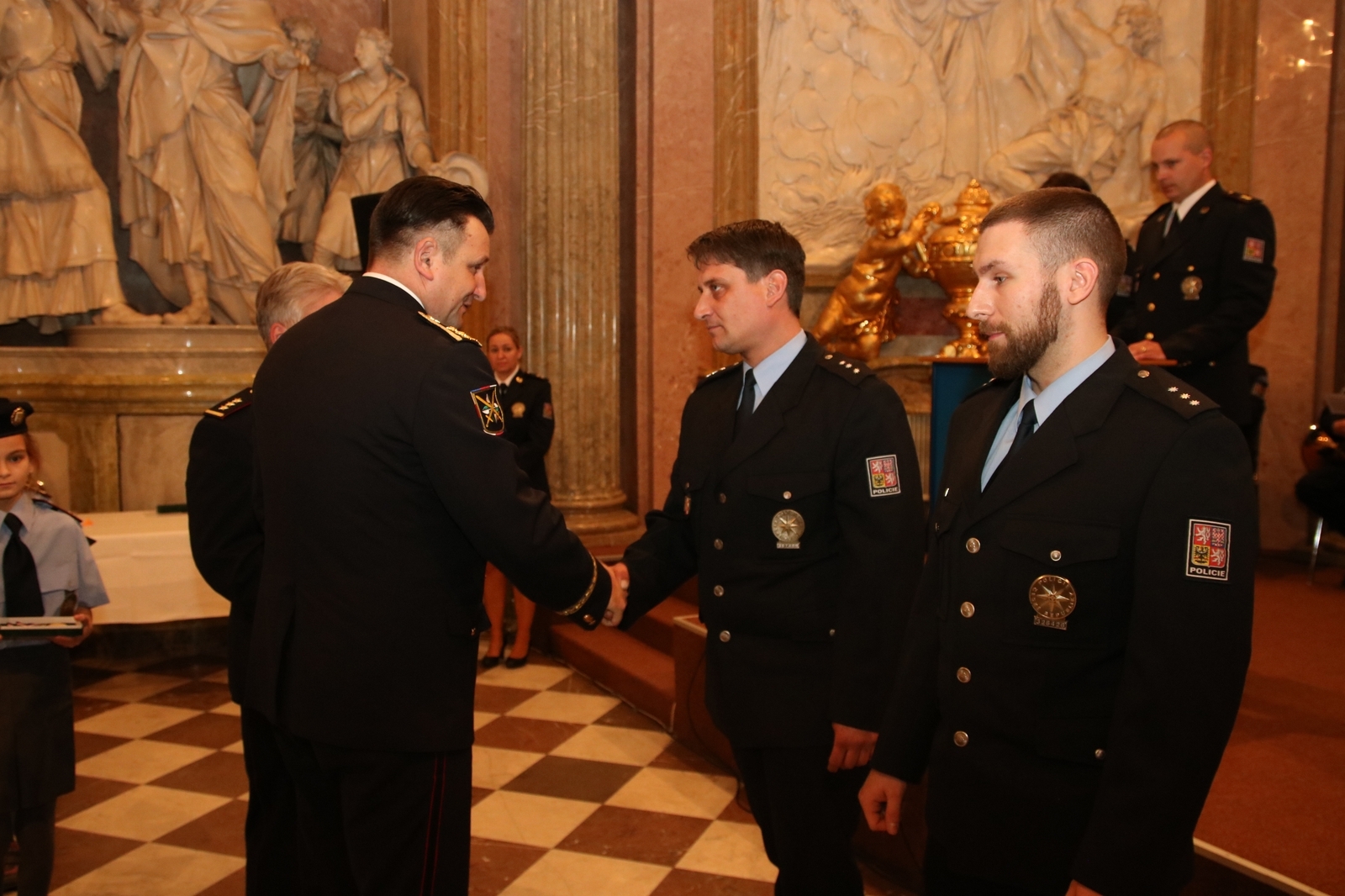 Nejlepší policisté Olomouckého kraje roku 2017 převzali ocenění zdroj foto: PČR