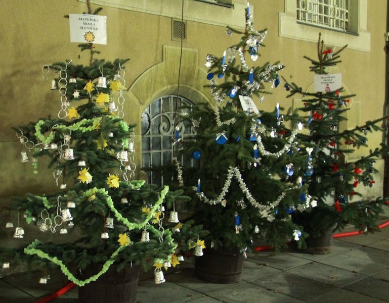 stromečky u radnice prosinec 2011