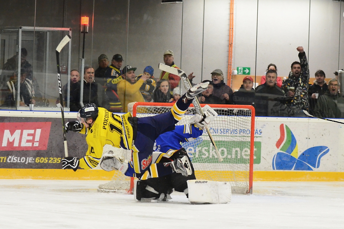 Draci Šumperk vs IHC Písek zdroj foto: Draci Šumperk - Věra Václavková