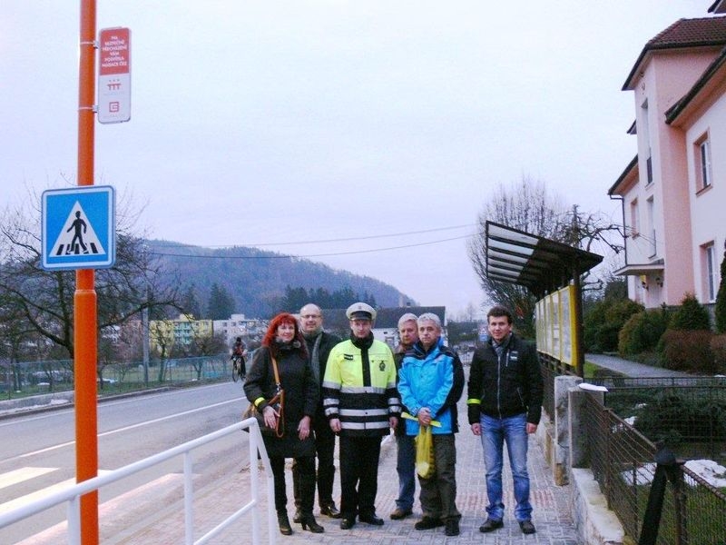 slavnostní otevření: A.Lutišanová, O.Šuch, L. Pešout, L. Haken, R.Krečmer zdroj foto:ČEZ