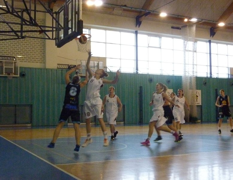 Basketbal Nymburk - TJ Šumperk