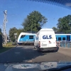 Ujížděl policistům – smetl ho vlak